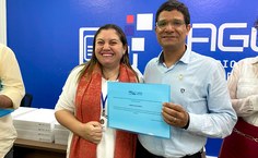 Pró-reitor Jarman Aderico também foi homenageado pela parceria com o Laged