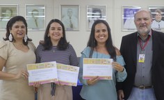 Professoras Thaissa Lucio Silva e lara Terra de Oliveira, do Campus Arapiraca, receberam certifcação por seus projetos