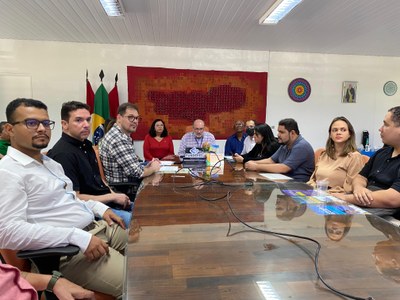Solenidade foi realizada na quinta-feira (12) e empossou técnicos-administrativos para preenchimento em vários cargos Solenidade foi realizada na quinta-feira (12) e empossou técnicos-administrativos para preenchimento em vários cargos