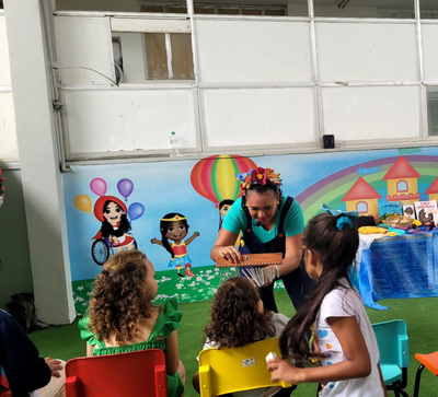 HU recebe projeto musical e de contação de histórias para pacientes da Pediatria HU recebe projeto musical e de contação de histórias para pacientes da Pediatria