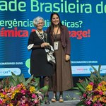 Professora Marília Goulart é homenageada com prêmio pela SBQ