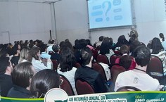 Professora Marília Goulart é homenageada com prêmio concedido pela SBQ