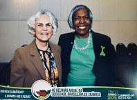 Professora Marília Goulart é homenageada com prêmio concedido pela SBQ