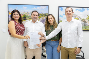 Prefeitura de Arapiraca formaliza doação da área de presídio desocupado à Ufal