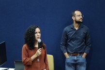 Viviane Regina Costa, coordenadora de Desenvolvimento de Pessoas, e Leandro dos Santos Gonçalves, gerente de Capacitação