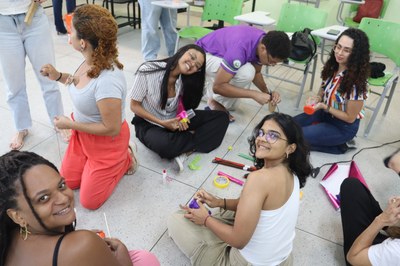 PET-Saúde Equidade promove reunião mensal com oficina cultural e aula de Libras