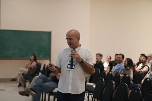 Professor participa como plenarista no em evento de Matemática no México