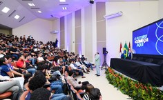 Evento de lançamento do edital do Edge Academy, no auditório da Reitoria, em 2025, com a participação do reitor da Ufal, Josealdo Tonholo