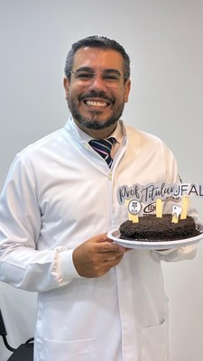 Daniel Oliveira é o docente mais novo a se tornar professor titular na Ufal