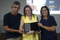 Professora Rosaline Mota foi homenageada em evento promovido pelo CRB-4