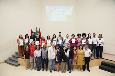 16 novos servidores, entre técnicos e docentes, foram empossados nessa segunda (23)