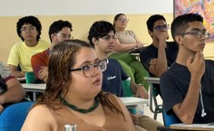 Na semana anterior, na terça-feira (24), André Lage e o também professor da Ufal Guibson Dantas ministraram uma palestra interligando Relações Públicas Internacionais e Inteligência Artificial