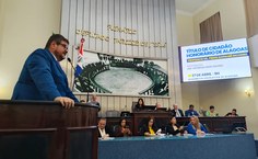 Pierre Escodro durante solenidade na Assembleia Legislativa Estadual