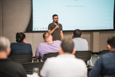 O pró-reitor Edson Lima destacou a ampliação do edital e o impacto positivo para os pequenos negócios