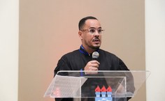 Professor Tiago Trindade