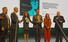 Fábio Lins na premiação