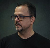 Romance e ciência: professor da Ufal lança dois livros na Bienal de São Paulo