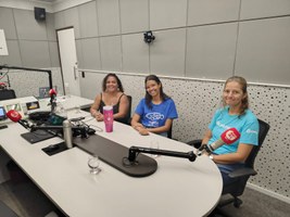 Comunidade acadêmica de Penedo divulga ações da UE em programa de rádio