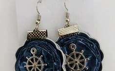 Brincos feitos com cápsulas de café