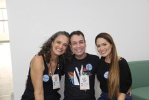 Mestrandas Patrícia Pedri, Myllena Diniz e o professor Marcos Prado
