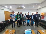 Secretáfria de Cultura de Penedo (de verde e preto), secretário de Turismo de Penedo, Jair Galvão, vereadora da Cultura de Castro Daire, Idália Ribeiro, maestro Serrano (de camisa polo preta), e Marcos Moreira (à direita de paletó)