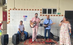 Tarde teve festa e música