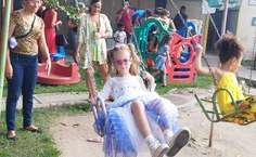 Crianças do Telma Vitória participando do Dia de Quem Cuida de Mim