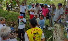 Professor Elton Lima explicando início do processo de peixamento do açude  (Foto: arquivo pessoal)
