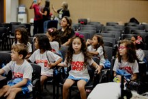 Crianças do Colégio de Aplicação da Ufal visitam Bienal e se encantam