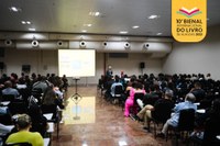 Luckesi debate processos de avaliação com educadores na Bienal