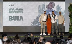 Professor Cláudio Sampaio recebeu homenagem pela parceria no projeto Observando Rios