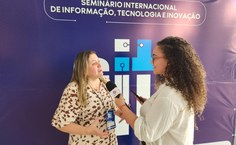 Professora Rosaline Mota