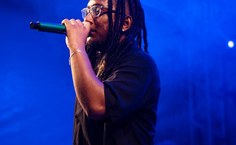 O cantor Kauã Lion vai levar o show de reggae para o palco do Circularte