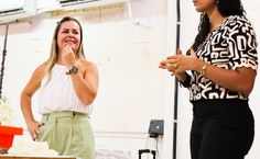 Professoras Patrícia Siqueira Monique Ângelo durante a aula inaugural