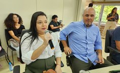 Hildênia Oliveira fez a apresentação sobre Tânia Maya Pedrosa