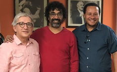 Antônio Eduardo Santos, maestro Ricardo Cardim e o professor Marcos Moreira, coordenador do Femupe