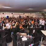 Proposta de plástico inteligente com resíduos alimentares vence Maratona