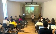 Professora Ana Dayse Dorea na coordenação dos trabalhos