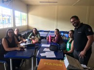 Formação do Sinpete leva letramentos para escolas com foco na adolescência