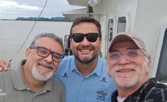 Professor Cláudio Buia e equipe de especialistas