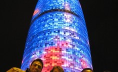 Torre Agbar à noite, Barcelona