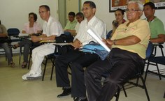 Professores e preceptores no mini-auidório do Nusp