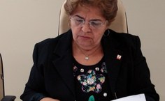 Presidente do Consuni, reitora Ana Dayse Dorea
