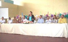 Mesa de abertura do Fórum