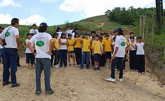 Pesquisadores da Ufal destacaram para os alunos a importância do reflorestamento da mata ciliar