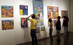 Participantes do Curso aproveitaram para visitar a exposição de Lula Nogueira