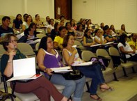 Estudantes de Biblioteconomia aprendem normas