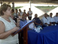 Reitora discursa durante a solenidade