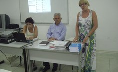 Professora Maria das Graças Tavares saudando os novos integrantes da CPA