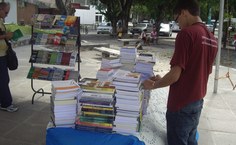 Feira de livros da Edufal